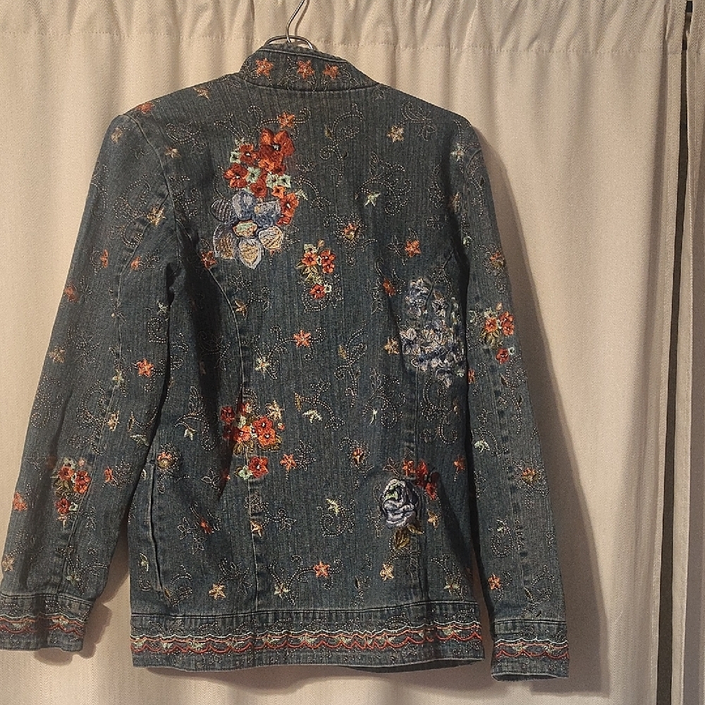 Denim & Co. Floral Embroidered Jean Jacket Size X Small - Picture 2 of 3